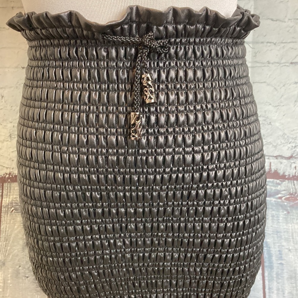 A.L.C. Smocked Vegan Leather Jaclyn Black Pencil Skirt 00 Goth Designer Luxury - Picture 11 of 16